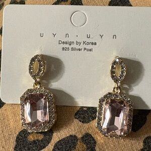 Earrings- Pink Crystal Emerald Cut  Dangle Earrings nwt Tray f